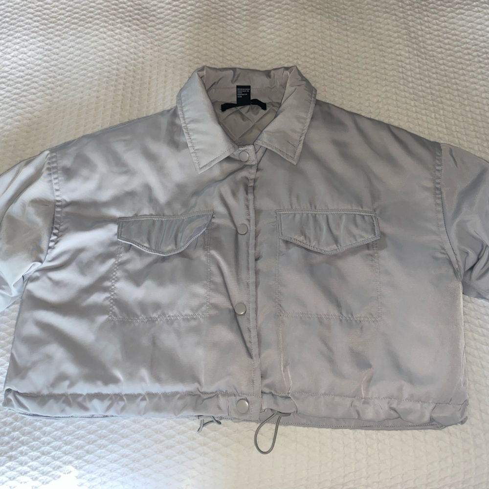 Cropped light sliver puffer… Brand New